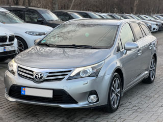 Toyota Avensis foto 1