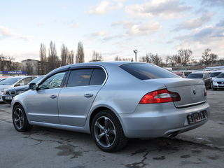 Skoda Superb foto 4