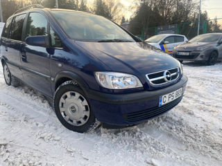 Opel Zafira foto 2