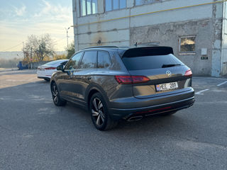 Volkswagen Touareg foto 4