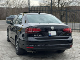 Volkswagen Jetta foto 4