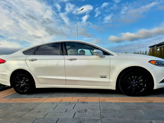 Ford Fusion foto 5