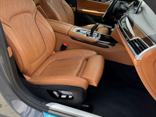 BMW 7 Series foto 4