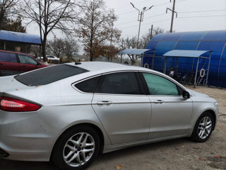 Ford Fusion foto 5