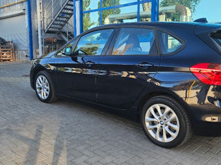 BMW 2 Series Active Tourer foto 2