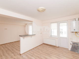 Apartament cu 3 camere, 80 m², Buiucani, Chișinău foto 3