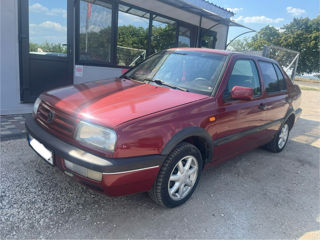 Volkswagen Vento foto 1