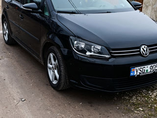 Volkswagen Touran foto 3