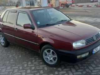 Volkswagen Vento foto 2