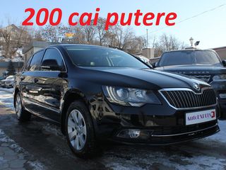 Skoda Superb foto 2