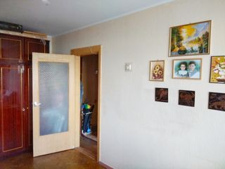 Se vinde apartament cu 2 odăi Botanica foto 4