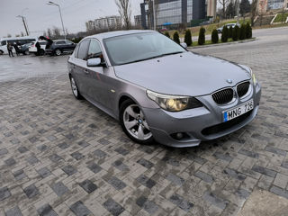 BMW 5 Series foto 2