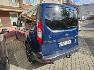 Ford Tourneo Connect foto 2