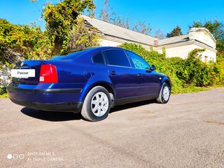 Volkswagen Passat foto 2