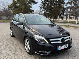 Mercedes B-Class foto 2