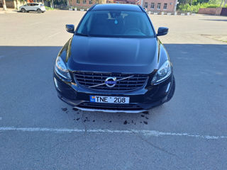 Volvo XC60 foto 1