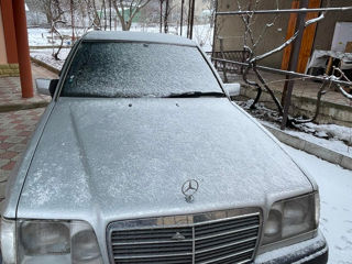 Mercedes Series (W124) foto 10