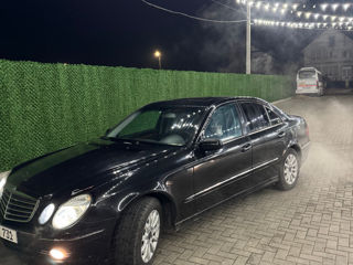 Mercedes E-Class foto 2