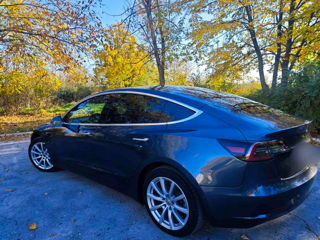 Tesla Model 3 foto 5