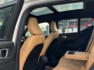 Volvo XC40 фото 9