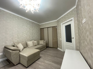 Apartament cu 2 camere, 70 m², Buiucani, Chișinău foto 2