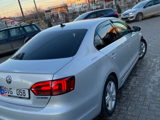 Volkswagen Jetta foto 2