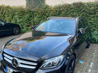 Mercedes C-Class foto 1