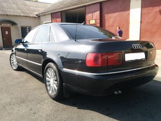 Audi A8 foto 6