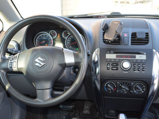 Suzuki SX4 foto 3