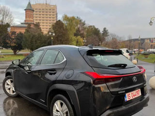 Lexus UX foto 4