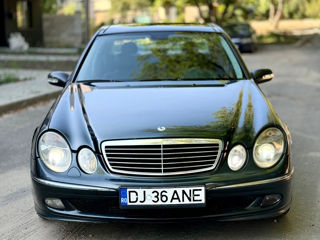 Mercedes E-Class foto 1