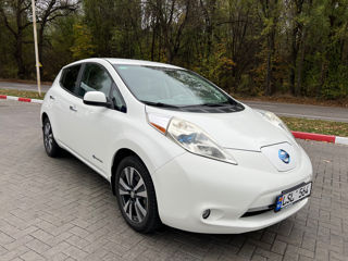 Nissan Leaf фото 4