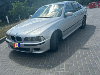 BMW 5 Series foto 5