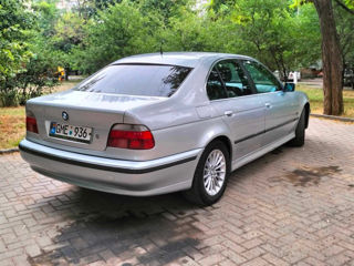 BMW 5 Series foto 5