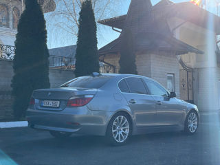 BMW 5 Series foto 2