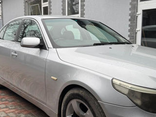 BMW 5 Series foto 2