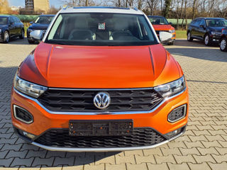 Volkswagen T-Roc foto 1