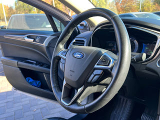 Ford Fusion foto 13