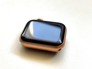 Apple Watch SE 1 / 40mm / Rose Gold foto 2