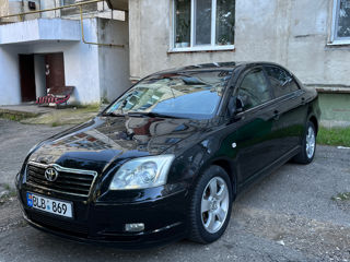 Toyota Avensis foto 1