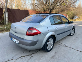 Renault Megane foto 4