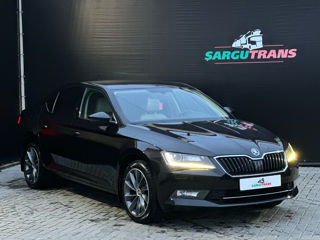 Skoda Superb foto 3