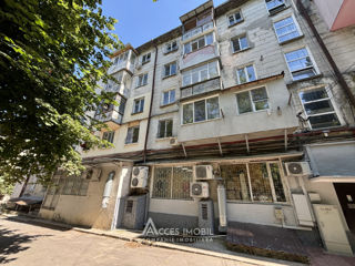 Apartament cu 2 camere, 45 m², Buiucani, Chișinău foto 3