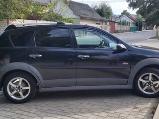 Pontiac Vibe foto 2