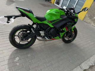 Kawasaki Ninja 650 foto 3