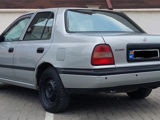 Nissan Sunny foto 4