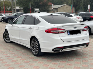 Ford Fusion foto 3