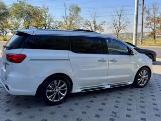 KIA Carnival foto 4