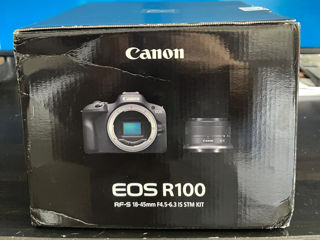 Canon EOS R100