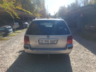 Volkswagen Passat foto 3